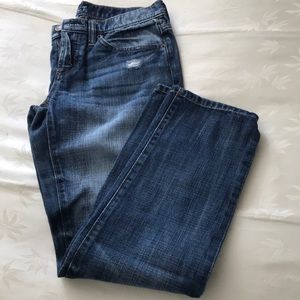Destroyed boyfriend jeans